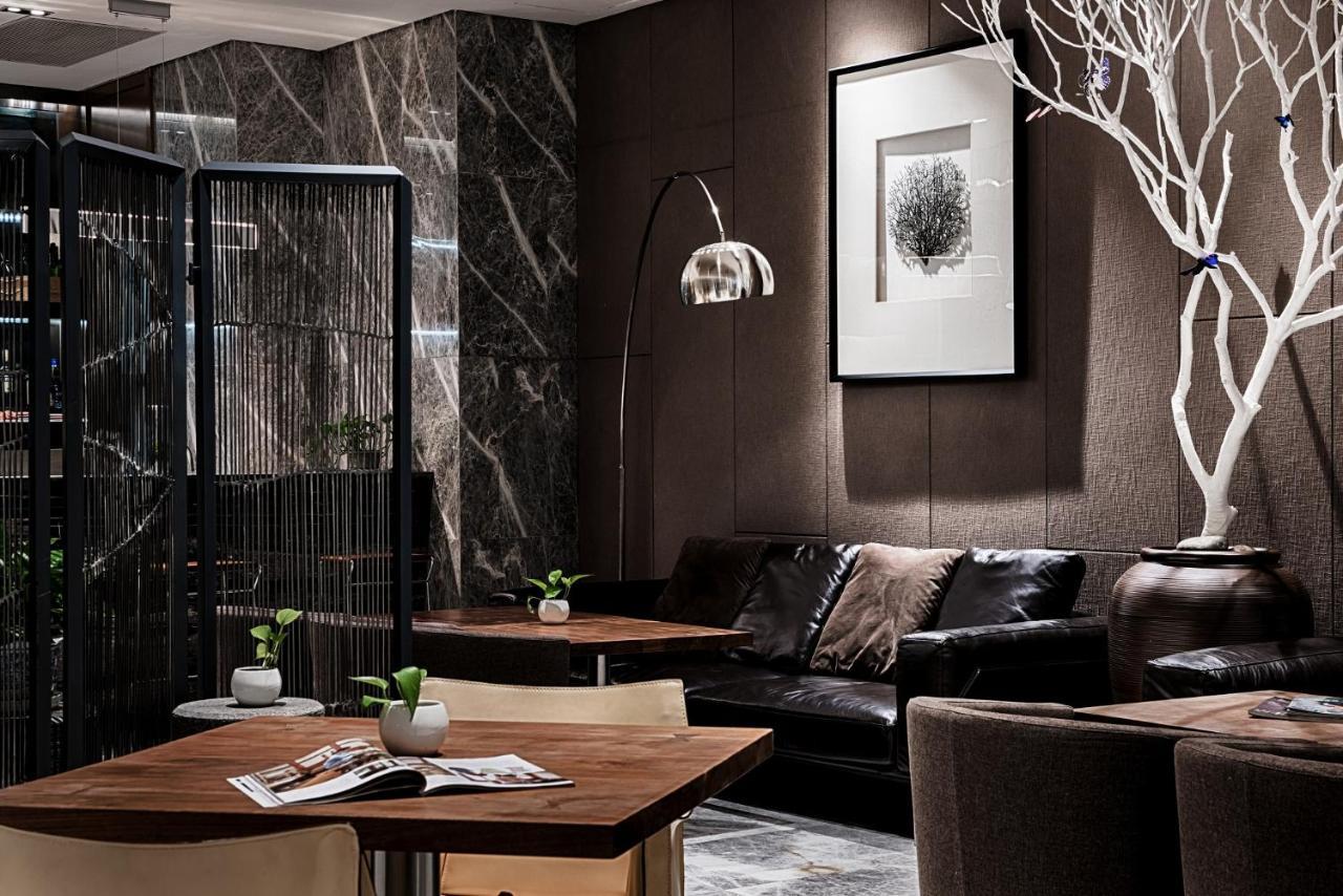 C Plaza Hotel Yuzhong Exterior photo